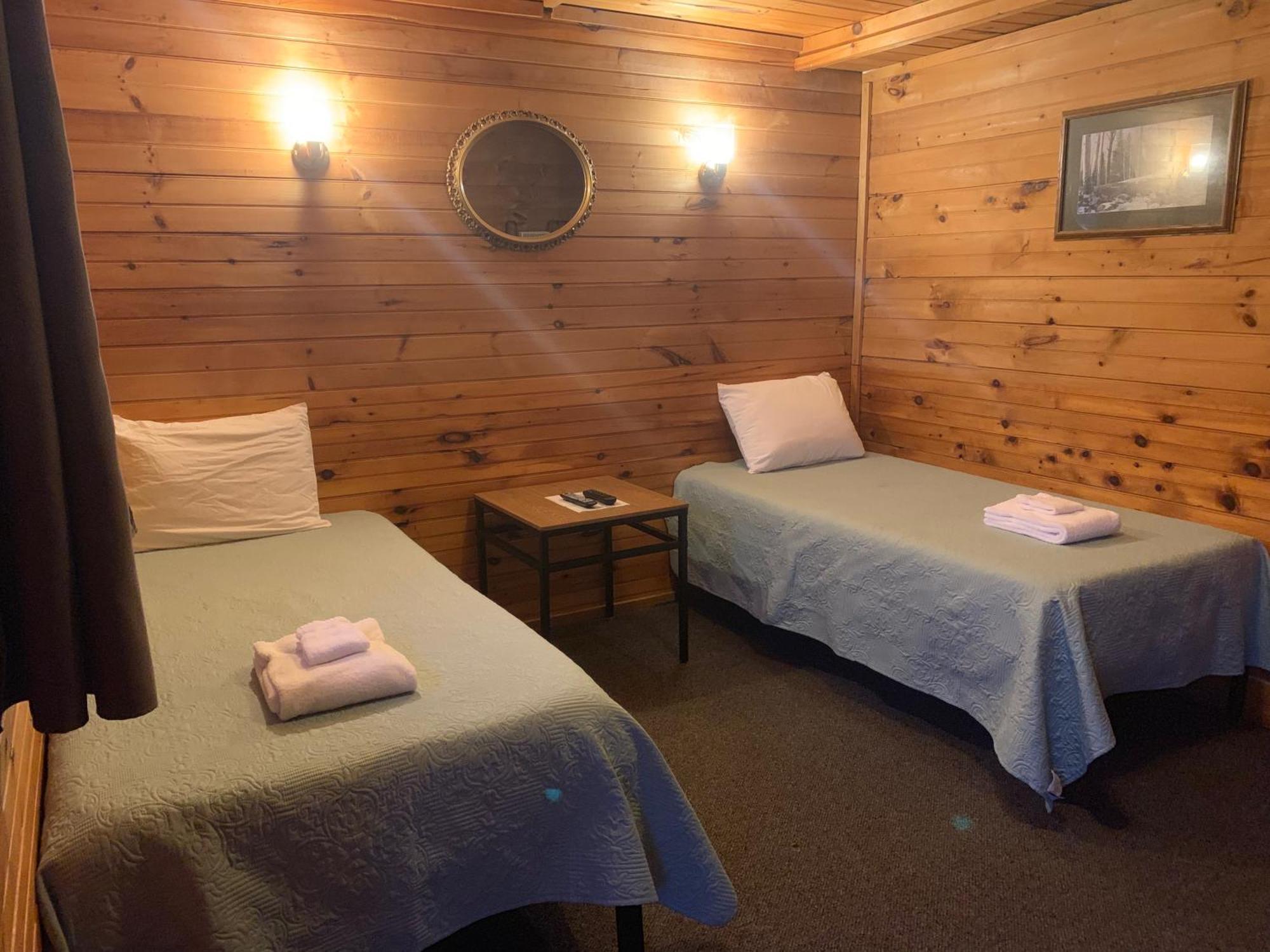 Pine Crest Motel&Cabins Barton Chambre photo