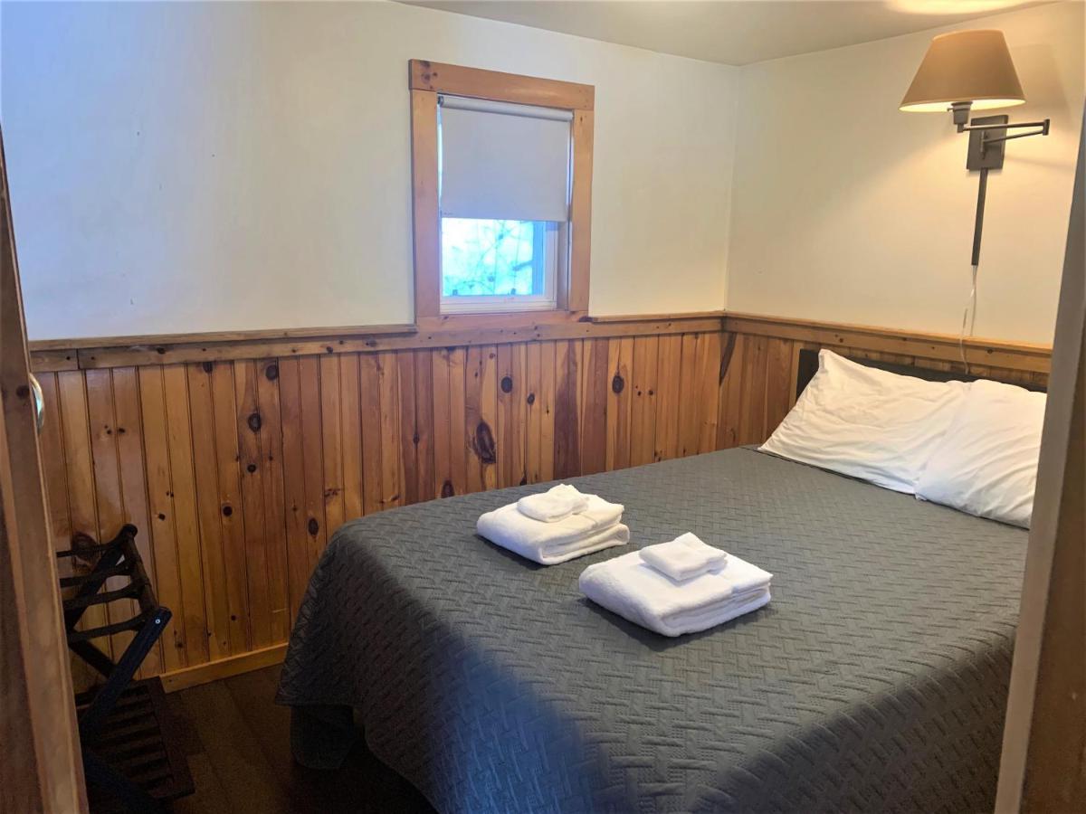 Pine Crest Motel&Cabins Barton Extérieur photo