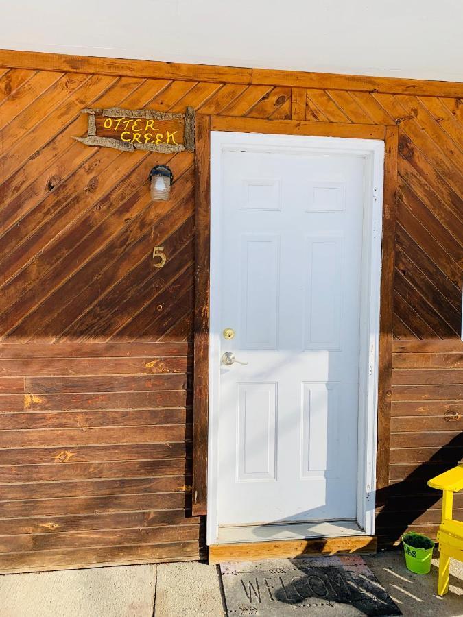 Pine Crest Motel&Cabins Barton Extérieur photo
